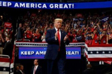 Trump muốn ‘giữ nước Mỹ vĩ đại’, đảng Dân chủ ‘muốn giữ nước Mỹ yếu’