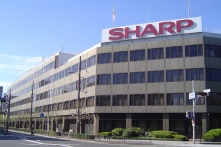 Sharp chuẩn bị chuyển nhà máy sản xuất máy tính từ TQ sang VN