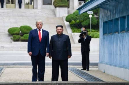Thế giằng co ở Đông Bắc Á dưới chính sách ngoại giao “mặc cả” của ông Trump Thế giằng co ở Đông Bắc Á dưới chính sách ngoại giao “mặc cả” của ông Trump