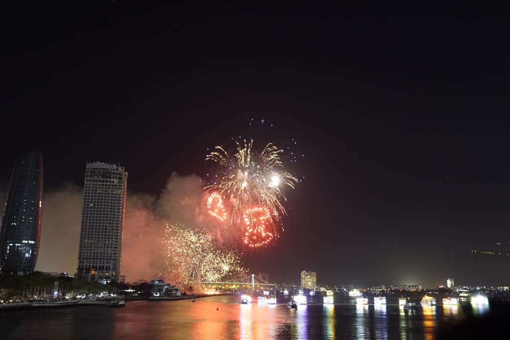 ban phao hoa 2019 da nang 10