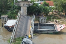 Công an Huyện Cao Lãnh: Cầu BOT sập do phương tiện quá tải trọng