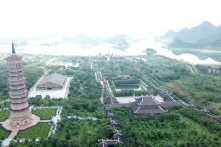 ‘Quy hoạch ngàn héc ta làm du lịch tâm linh, trong khi dân thì thiếu đất…’