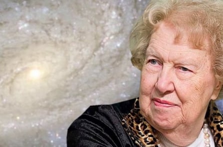 Người sáng lập ‘thôi miên hồi quy’ và cuộc đối thoại với Nostradamus