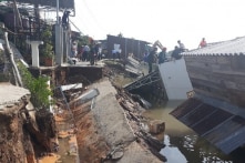 Sạt lở trong đêm tại Đồng Tháp, 5 căn nhà rơi xuống sông