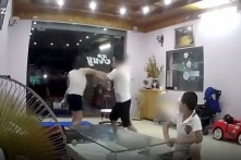 Cán bộ kho bạc tỉnh Bắc Kạn đánh vợ tới tấp trước mặt con nhỏ
