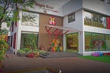 Đóng cửa cơ sở mầm non Maple Bear Westlake Point nhốt trẻ vào tủ