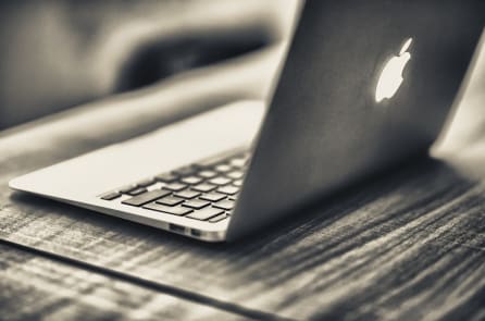 Cục hàng không Mỹ cấm mang một số dòng Macbook Pro lên máy bay