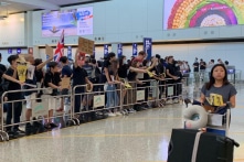 Sân bay Hồng Kông hoạt động bình thường trở lại