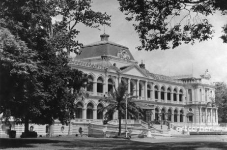 Vì sao gọi “trong Nam, ngoài Bắc”, “vào Nam, ra Bắc”?