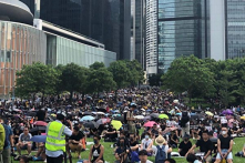 Biểu tình Hồng Kông: Người lao động thuộc 21 lĩnh vực tổ chức bãi công (Video)