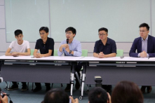 Hoàng Chi Phong: ‘Đừng để bị chính phủ Hồng Kông và Bắc Kinh lừa dối’