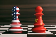 Mỹ chặn dòng vốn vào TQ: Nước cờ của TT Trump trước đàm phán thương mại?