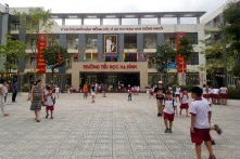 Hơn 300 học sinh nghỉ học sau vụ cháy Rạng Đông