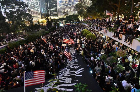 Lý Thiên Tiếu: Vai trò của ông Trump trong sự kiện tại Hồng Kông