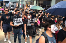 Người Hồng Kông tiếp tục diễu hành phản đối “Luật Cấm che mặt” ngày 5/10