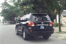 Một cán bộ Cao Bằng nhận quà tặng ô tô hơn 3,7 tỷ đồng