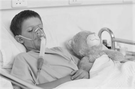 “Khi cháu chết, cô mặc cho cháu áo màu đỏ nhé…”