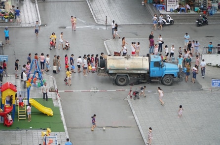 ‘Nước sạch’ có mùi lạ: Vì sao im lặng?