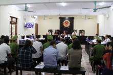 Khiển trách mẹ của Phó trưởng Đoàn ĐBQH Hà Giang nhờ nâng điểm cho cháu