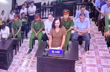 VKS đưa hàng loạt tin nhắn cáo buộc bà Triệu Thị Chính nâng điểm
