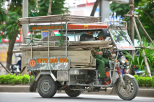 Hà Nội xem xét cấm xe xích lô, xe ba bánh