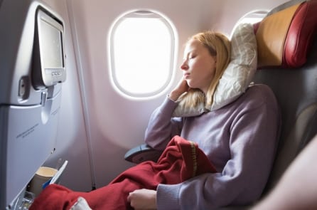 Tiếp viên hàng không khuyên bạn không nên dùng 10 thứ này khi đi máy bay