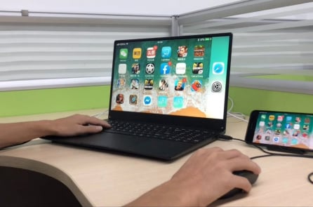 Phonebook: Biến smartphone thành laptop màn hình cảm ứng