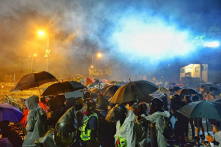 Bộ Ngoại giao Anh kêu gọi để người biểu tình Hồng Kông rút lui bình an