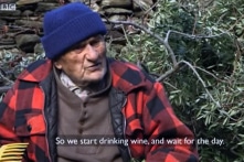 Người lính già ung thư chỉ sống được 9 tháng nhưng lại thọ 102 tuổi