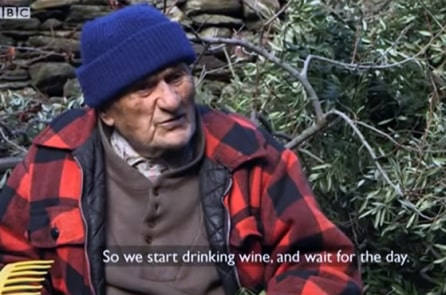 Người lính già ung thư chỉ sống được 9 tháng nhưng lại thọ 102 tuổi