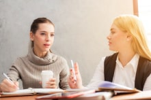 Sở làm: Chim khôn chọn cành mà đậu, chim ngốc chê ổ mà đi