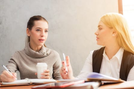 Sở làm: Chim khôn chọn cành mà đậu, chim ngốc chê ổ mà đi