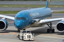 Việt Nam thêm 4 ca COVID-19, có 2 tiếp viên hàng không Vietnam Airlines