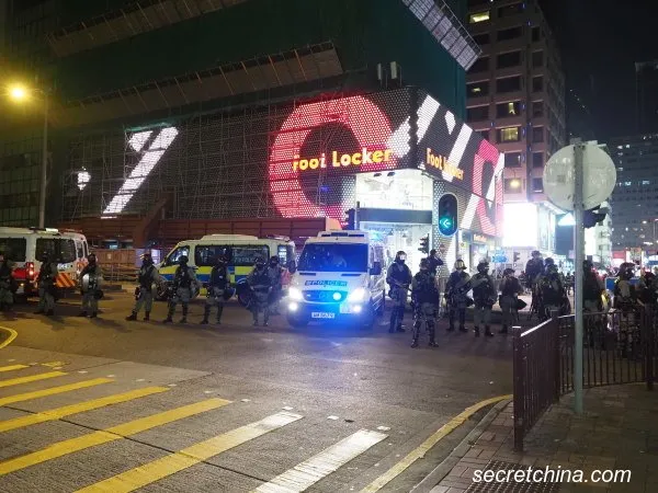 nguoi hong kong to chuc hoat dong khang nghi dem giang sinh 11