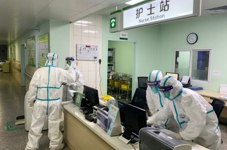 Bệnh nhân thứ 18 chết vì virus corona, Trung Quốc phong tỏa 8 thành phố