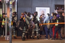 Cảnh sát Hồng Kông bắt hơn 400 người trong cuộc diễu hành năm mới