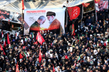 Hàng chục nghìn người Iran xuống đường tiễn đưa Tướng Soleimani
