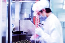 Yêu cầu rà soát, quản lý số lượng lao động Trung Quốc tại Việt Nam