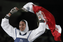 Nữ VĐV Iran duy nhất đoạt huy chương Olympic đào thoát tới Hà Lan