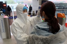 Chuyên gia Anh, Mỹ: Virus corona có thể lây nhiễm 250.000 người trong 11 ngày tới