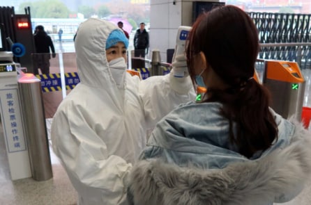 Chuyên gia Anh, Mỹ: Virus corona có thể lây nhiễm 250.000 người trong 11 ngày tới