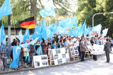 Người Duy Ngô Nhĩ lo sợ virus corona lan rộng trong các trại giam ở Tân Cương