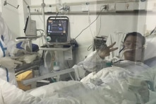 Một bác sĩ tuyến đầu 29 tuổi ở Vũ Hán qua đời do nhiễm COVID-19