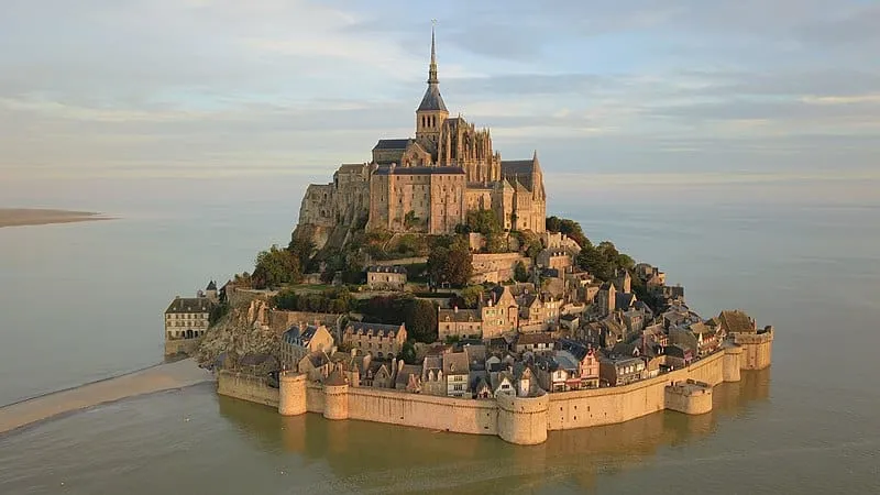 Mont Saint Michel Amaustan wiki