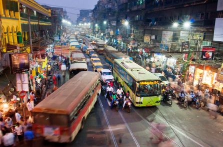 Sáng kiến “Cột đèn trừng phạt” ở Mumbai: Càng bấm còi, càng đợi lâu