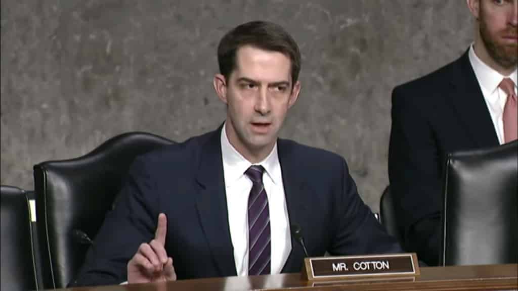 tom cotton noi ve virus corona vu han