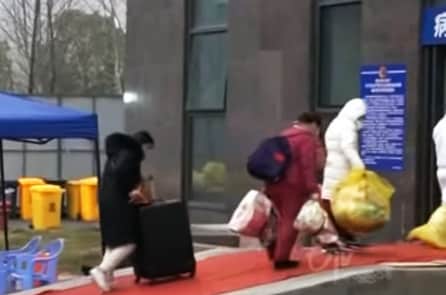 Khác biệt giữa TQ và Mỹ trong phong tỏa và khôi phục công việc