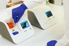FDA Mỹ phê duyệt bộ xét nghiệm COVID-19 cho kết quả sau 5 phút
