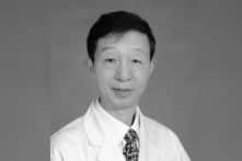 Thêm một bác sĩ ở Bệnh viện Trung tâm Vũ Hán qua đời vì virus corona mới