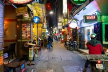 Huế đóng cửa tất cả quán cà phê, điểm du lịch